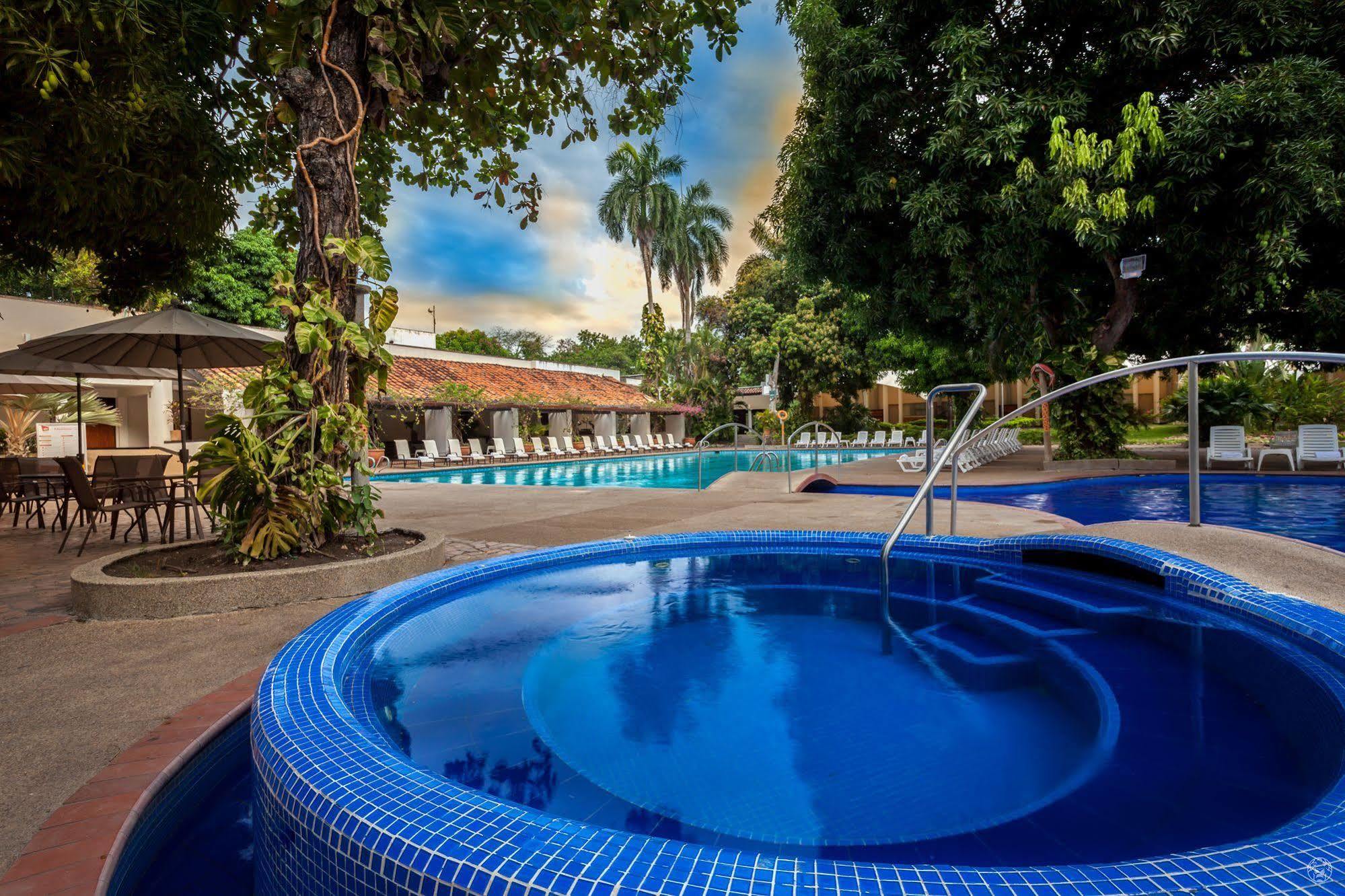 Ghl Hotel Club El Puente Girardot Exteriér fotografie
